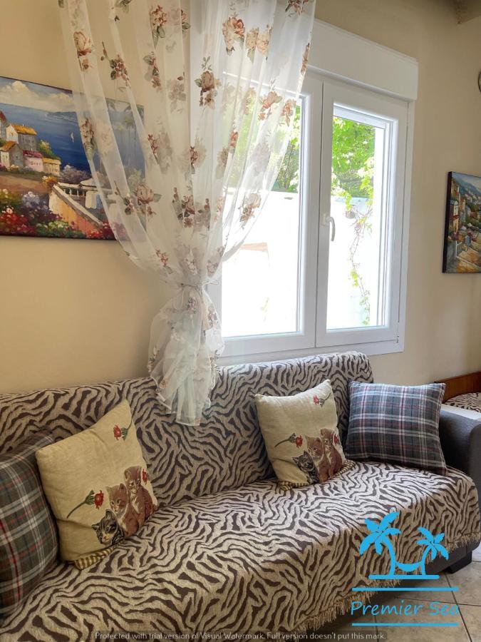 Oikos Poseidonas Apartment Palaiontsiflikion Bagian luar foto
